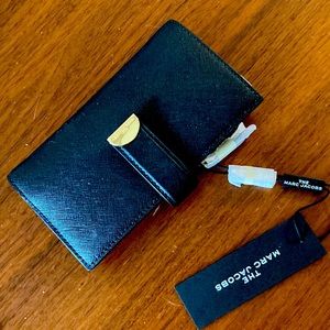 Mark Jacobs Half Moon Leather Continental Wallet, brand new